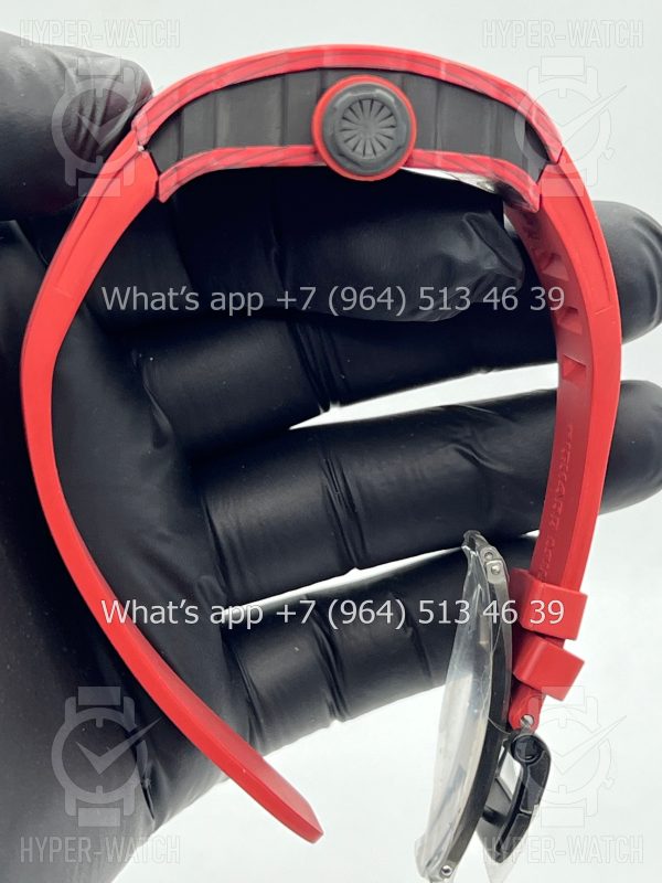 Товар Richard Mille RM 12-01 Tourbillon Carbon Red Фото 16 - Richard Mille RM 12-01 Tourbillon Carbon Red