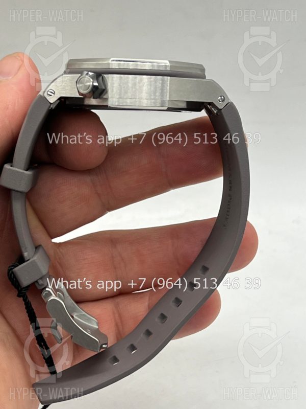 Товар Audemars Piguet Royal Oak Offshore Diver 15720ST.OO.A009CA.01 Фото 9 - Audemars Piguet Royal Oak Offshore Diver 15720ST.OO.A009CA.01