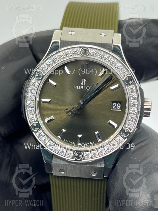 Товар Hublot Classic Fusion 33mm 581.NX.8970.LR.1104 Diamond Фото 3 - Hublot Classic Fusion 33mm 581.NX.8970.LR.1104 Diamond