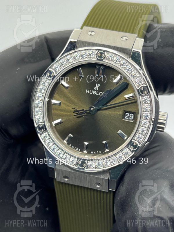 Товар Hublot Classic Fusion 33mm 581.NX.8970.LR.1104 Diamond Фото 4 - Hublot Classic Fusion 33mm 581.NX.8970.LR.1104 Diamond