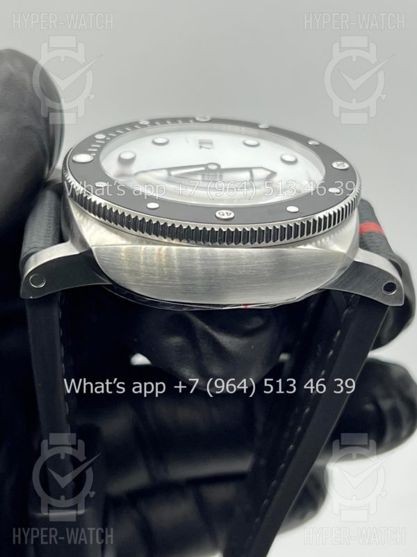 Фото 11 - Officine Panerai Luminor Submersible Luna Rossa PAM1579