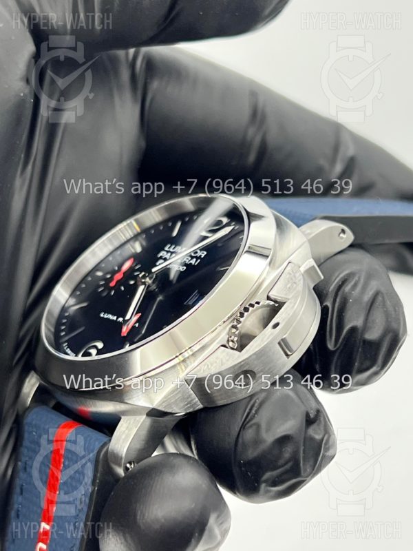 Товар Officine Panerai Luminor Luna Rossa PAM01404 Фото 9 - Officine Panerai Luminor Luna Rossa PAM01404