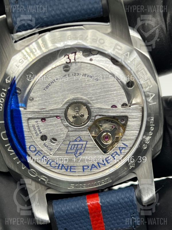 Товар Officine Panerai Luminor Luna Rossa PAM01404 Фото 20 - Officine Panerai Luminor Luna Rossa PAM01404