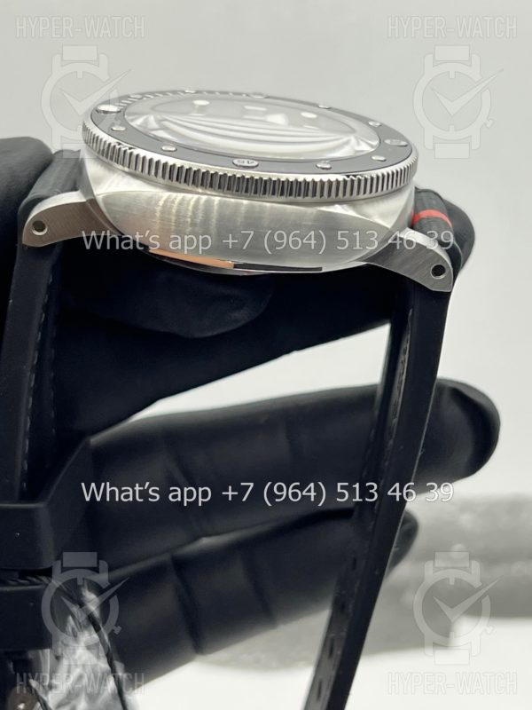 Товар Officine Panerai Luminor Submersible Luna Rossa PAM01681 Фото 10 - Officine Panerai Luminor Submersible Luna Rossa PAM01681