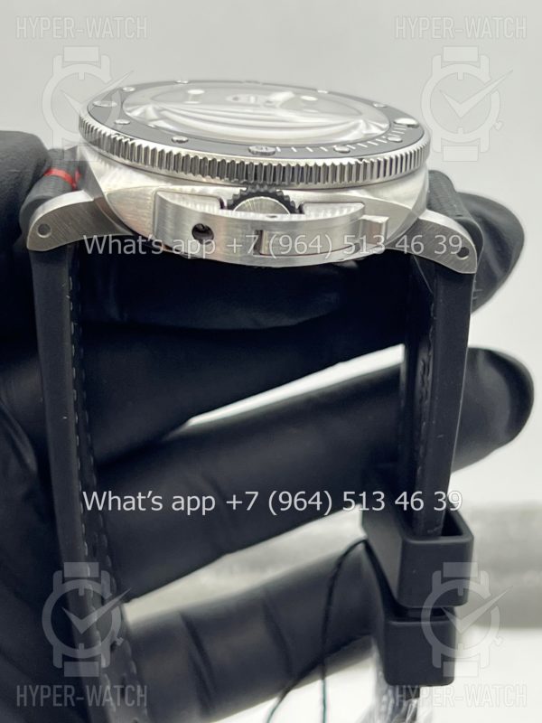 Товар Officine Panerai Luminor Submersible Luna Rossa PAM01681 Фото 12 - Officine Panerai Luminor Submersible Luna Rossa PAM01681