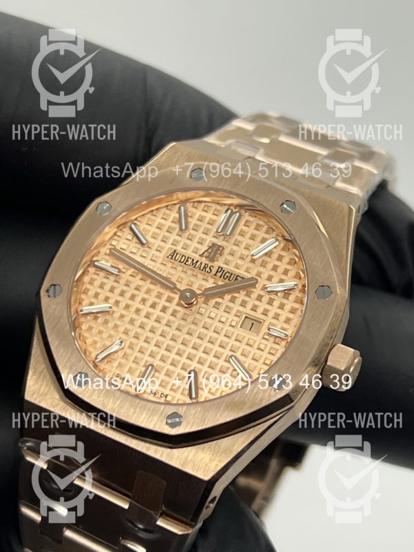 Товар Audemars Piguet Royal Oak 33mm 67651OR.OO.1261OR Фото 3 - Audemars Piguet Royal Oak 33mm 67651OR.OO.1261OR