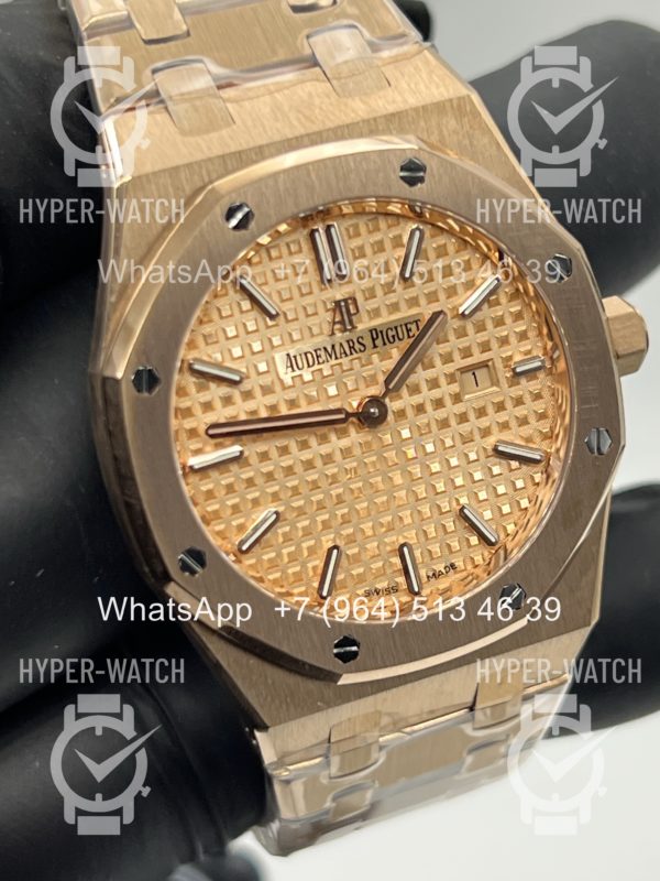 Товар Audemars Piguet Royal Oak 33mm 67651OR.OO.1261OR Фото 4 - Audemars Piguet Royal Oak 33mm 67651OR.OO.1261OR