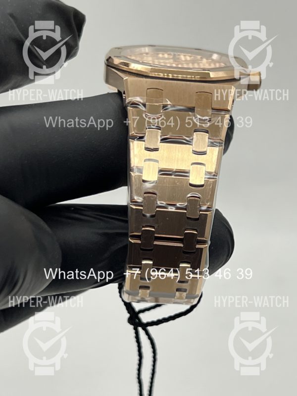 Товар Audemars Piguet Royal Oak 33mm 67651OR.OO.1261OR Фото 10 - Audemars Piguet Royal Oak 33mm 67651OR.OO.1261OR