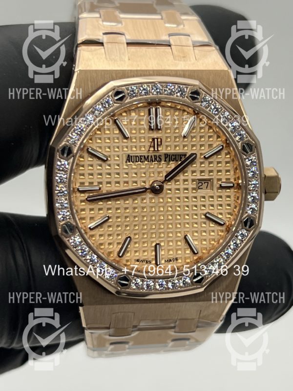 Фото 5 - Audemars Piguet Royal Oak 33mm 67651OR.ZZ.1261OR.03