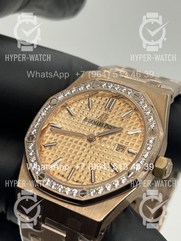 Фото 6 - Audemars Piguet Royal Oak 33mm 67651OR.ZZ.1261OR.03