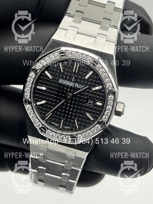 Товар Audemars Piguet Royal Oak 33mm 67651ST.ZZ.D002CR.01 Diamond Steel Фото 2 - Audemars Piguet Royal Oak 33mm 67651ST.ZZ.D002CR.01 Diamond Steel