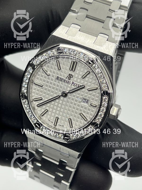 Товар Audemars Piguet Royal Oak 33mm 67651ST.ZZ.1261ST.01 Diamond Steel Фото 3 - Audemars Piguet Royal Oak 33mm 67651ST.ZZ.1261ST.01 Diamond Steel