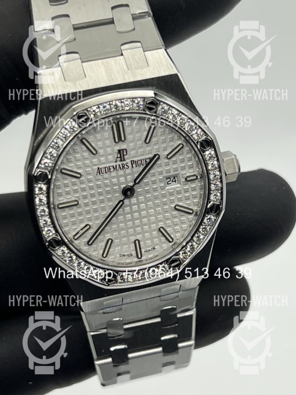Товар Audemars Piguet Royal Oak 33mm 67651ST.ZZ.1261ST.01 Diamond Steel Фото 4 - Audemars Piguet Royal Oak 33mm 67651ST.ZZ.1261ST.01 Diamond Steel