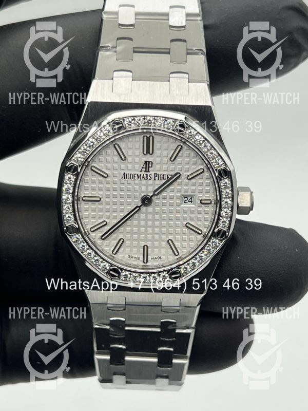 Товар Audemars Piguet Royal Oak 33mm 67651ST.ZZ.1261ST.01 Diamond Steel Фото 6 - Audemars Piguet Royal Oak 33mm 67651ST.ZZ.1261ST.01 Diamond Steel